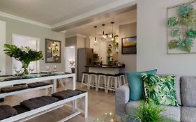 3-Bedroom Apartment On The Estuary